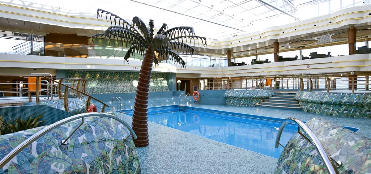 2- SIRENE POOL <br> BAÑO ENTRE CIELO Y MAR