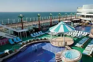 Tahitian Pool (Piscina Tahitian)