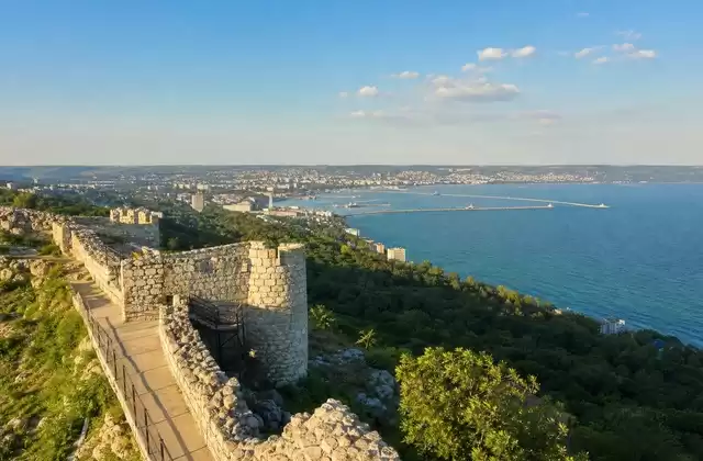 Fortaleza o alturas alrededor de Varna